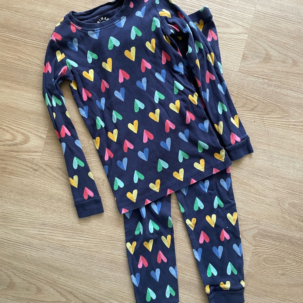 Primary Organic Hearts Pajamas size 6-7
